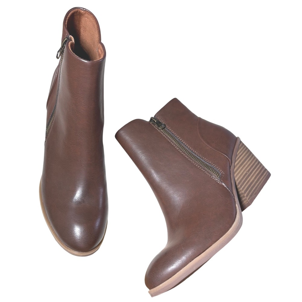 KORKS Hattie Brown Vegan Leather‎ Western Booties. NWOT 8.5